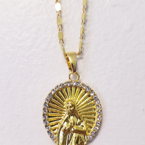 Mother Mary Pendant and Chain - Picture 4 of 7